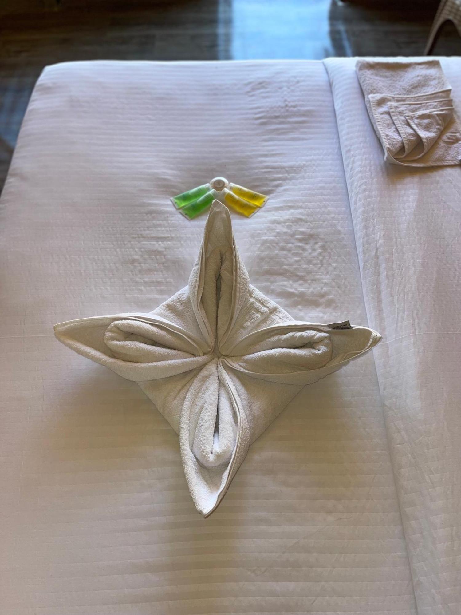 Dana Luxury Huts Hotel Bagian luar foto