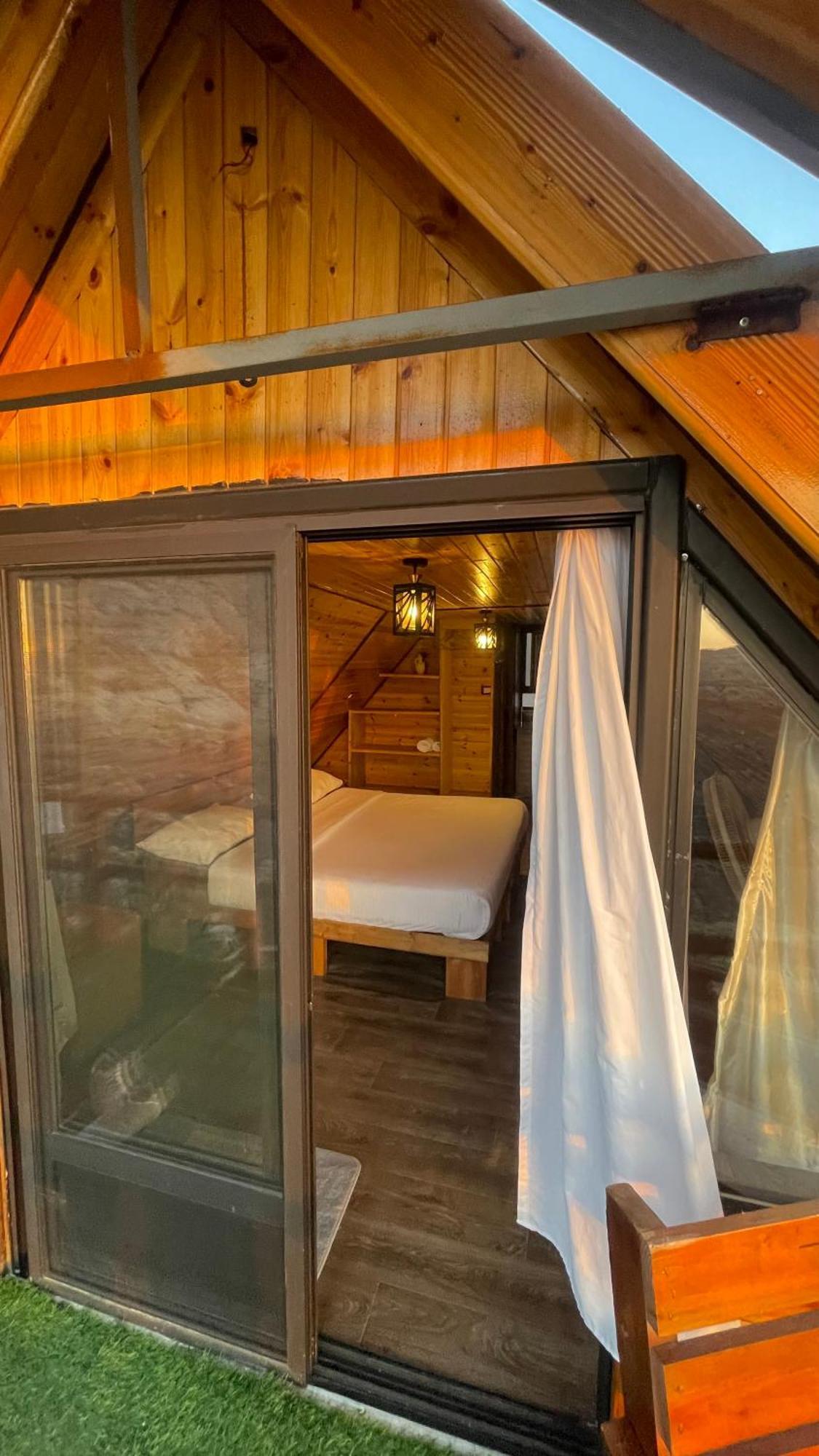 Dana Luxury Huts Hotel Bagian luar foto